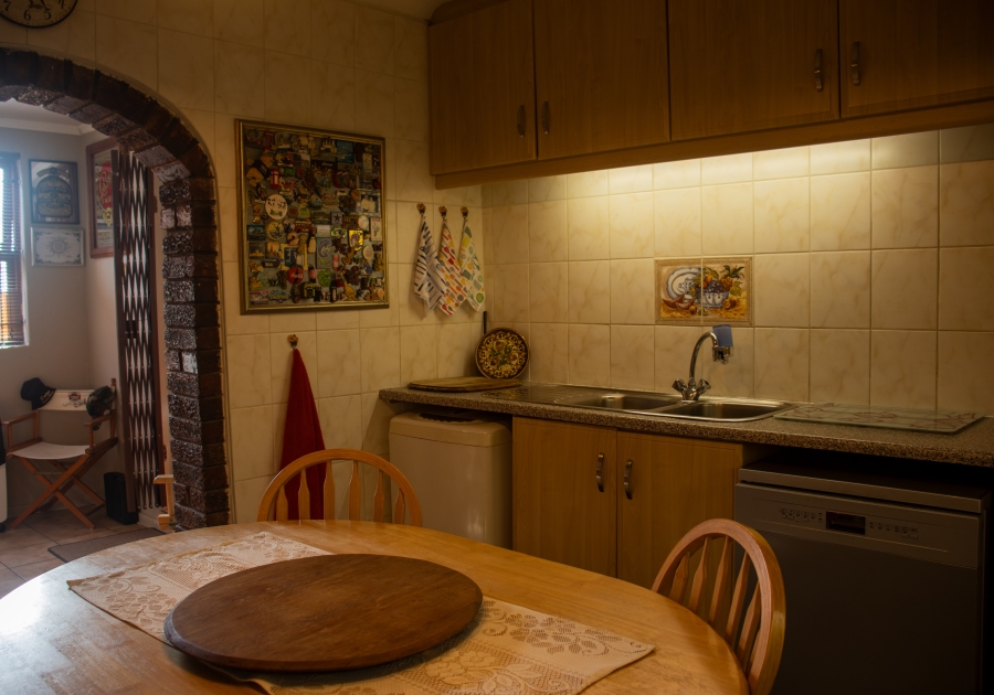 2 Bedroom Property for Sale in Bo Oakdale Western Cape